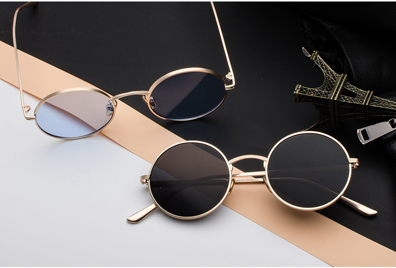 Round Retro Sunglasses – Color Lens & Metal-Look Frame